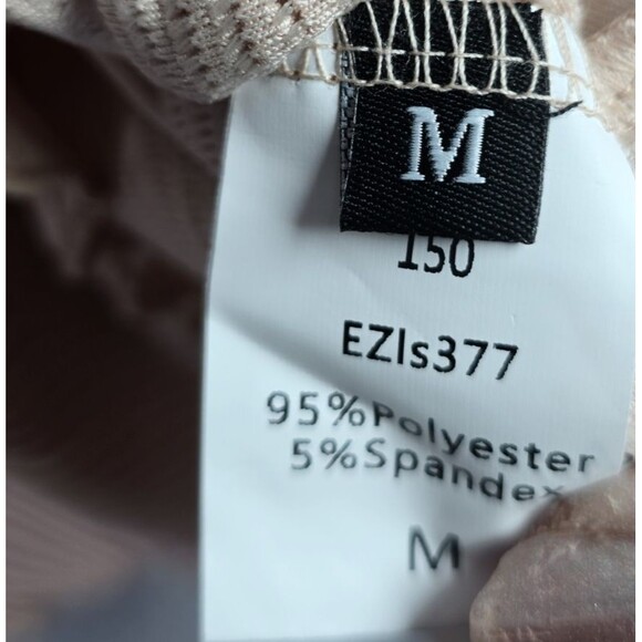 Lillusory Womens Tank Top M Beige Pleated Textured Stretch Soft Layering New - Picture 8 of 12